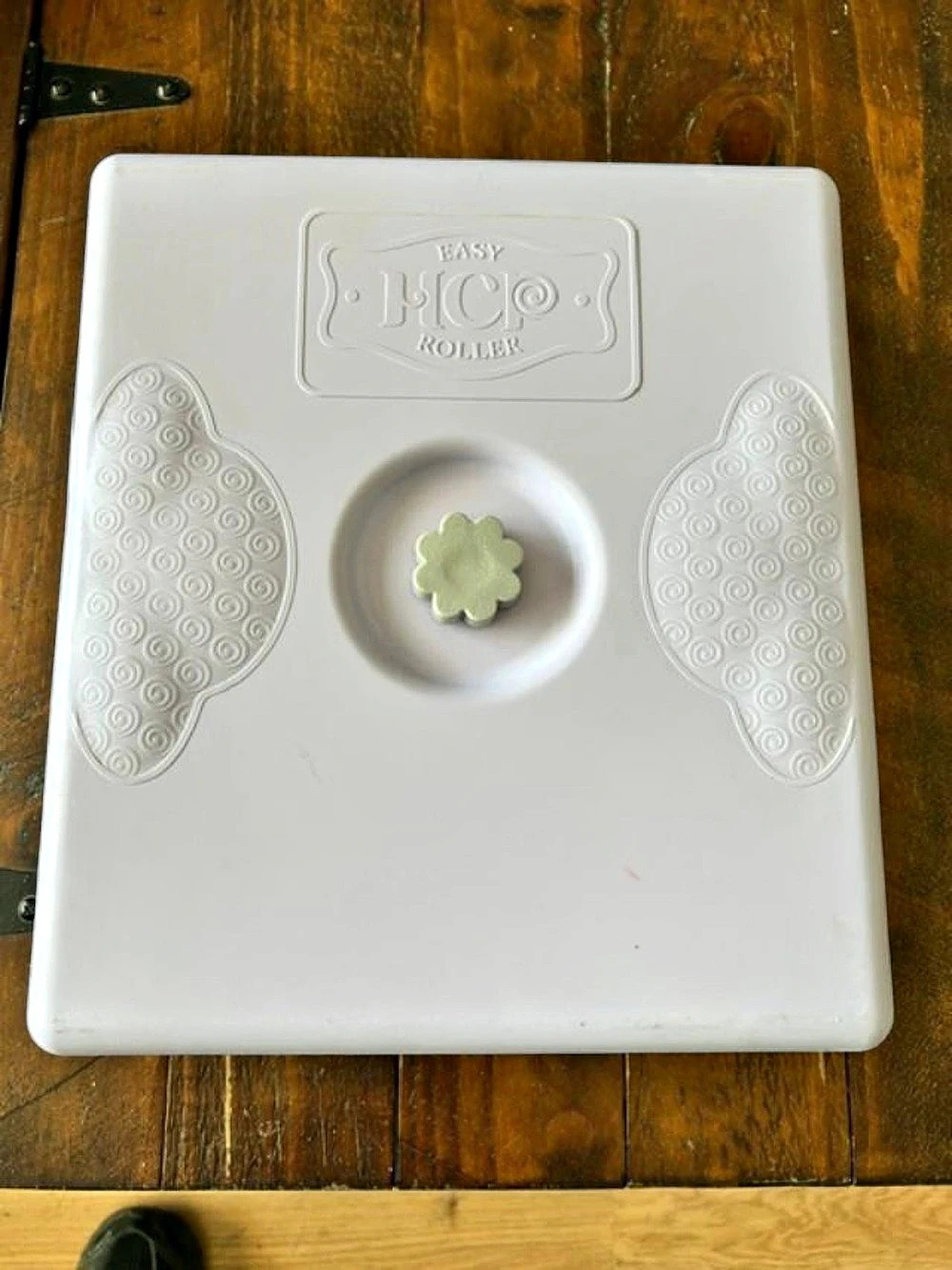 Easy Roller Cake Pop Roller